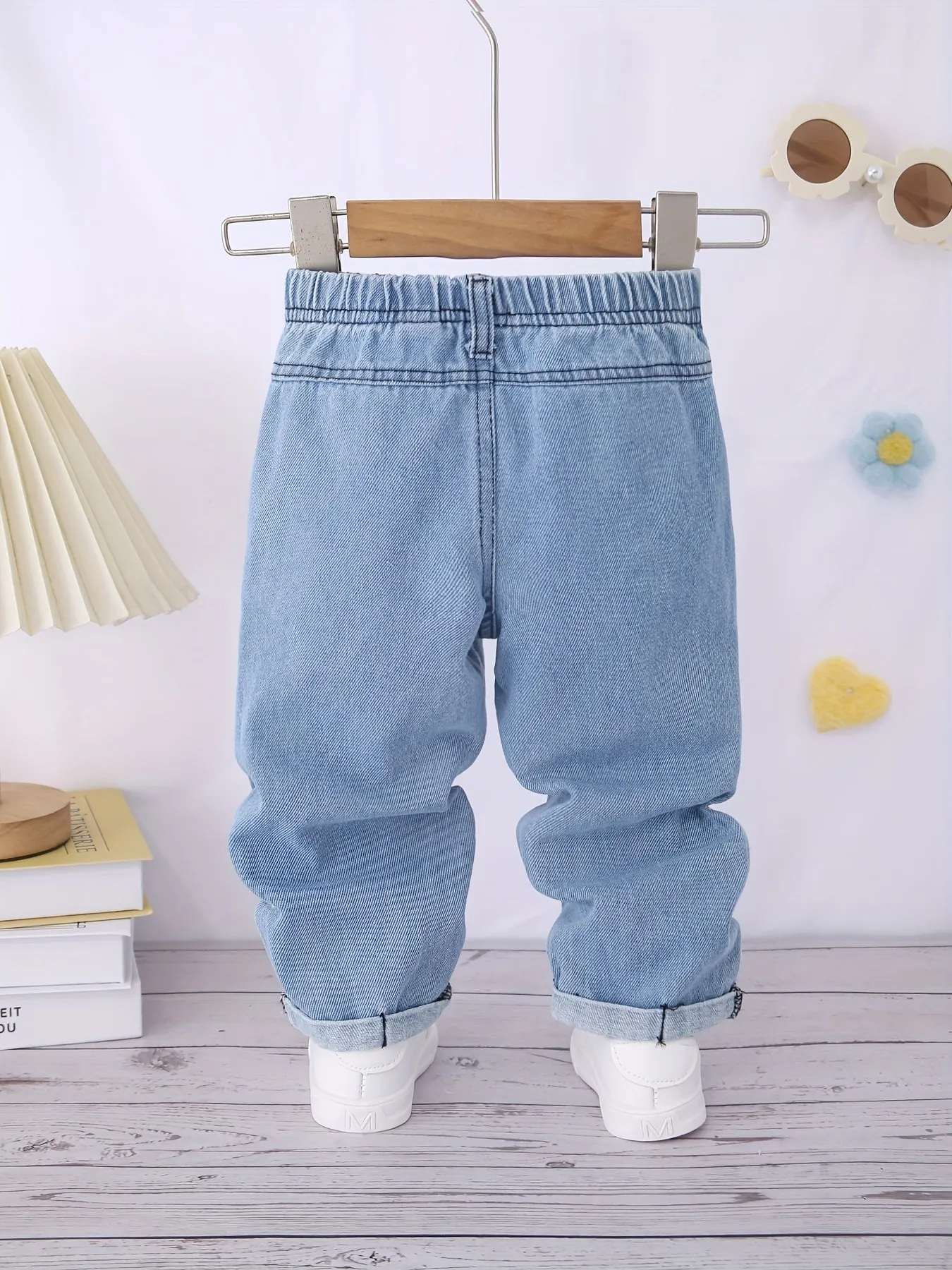 Denim Jeans with Floral Daisy Print – Cute & Comfortable