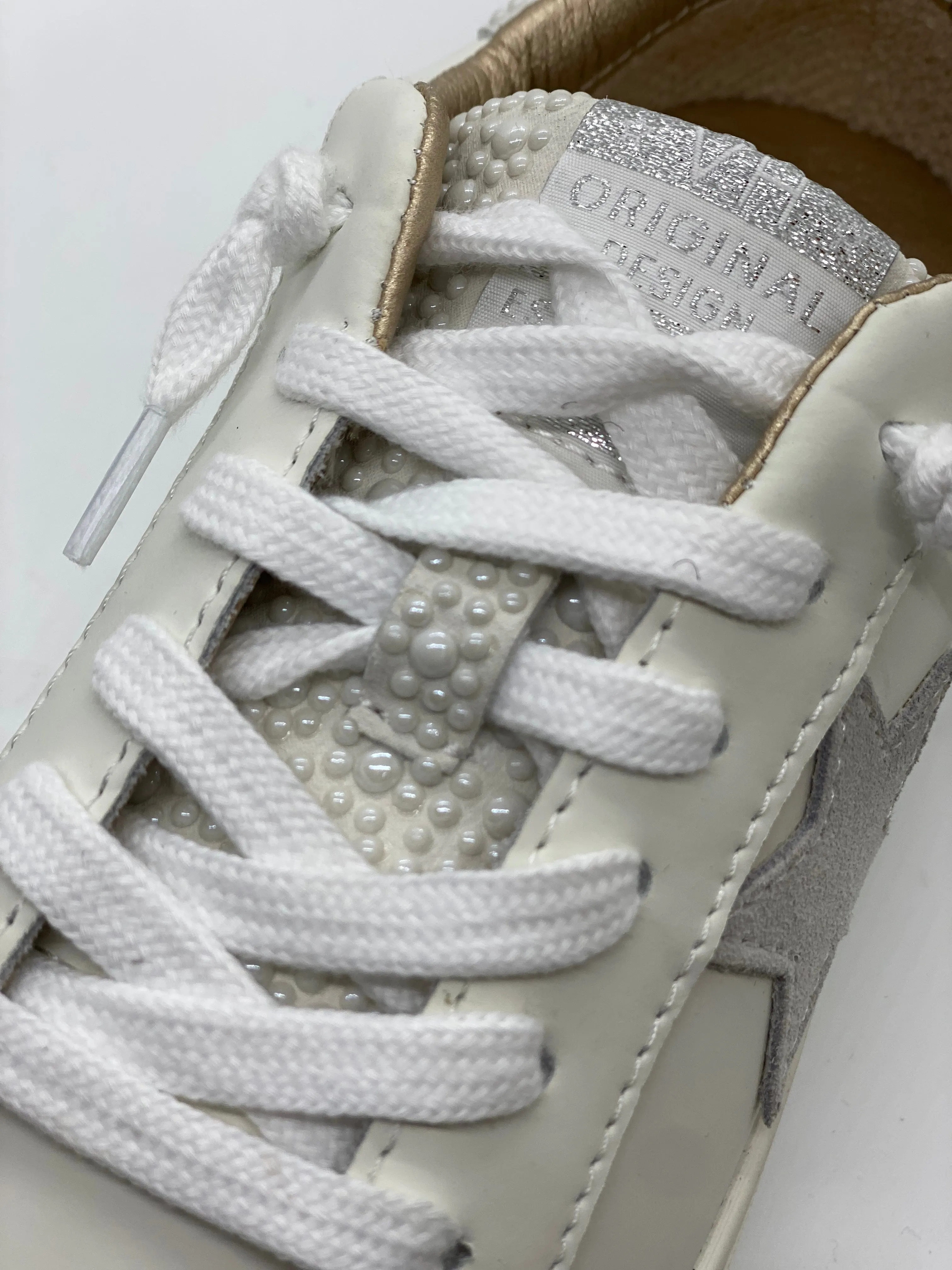 Isa Pearl Sneaker