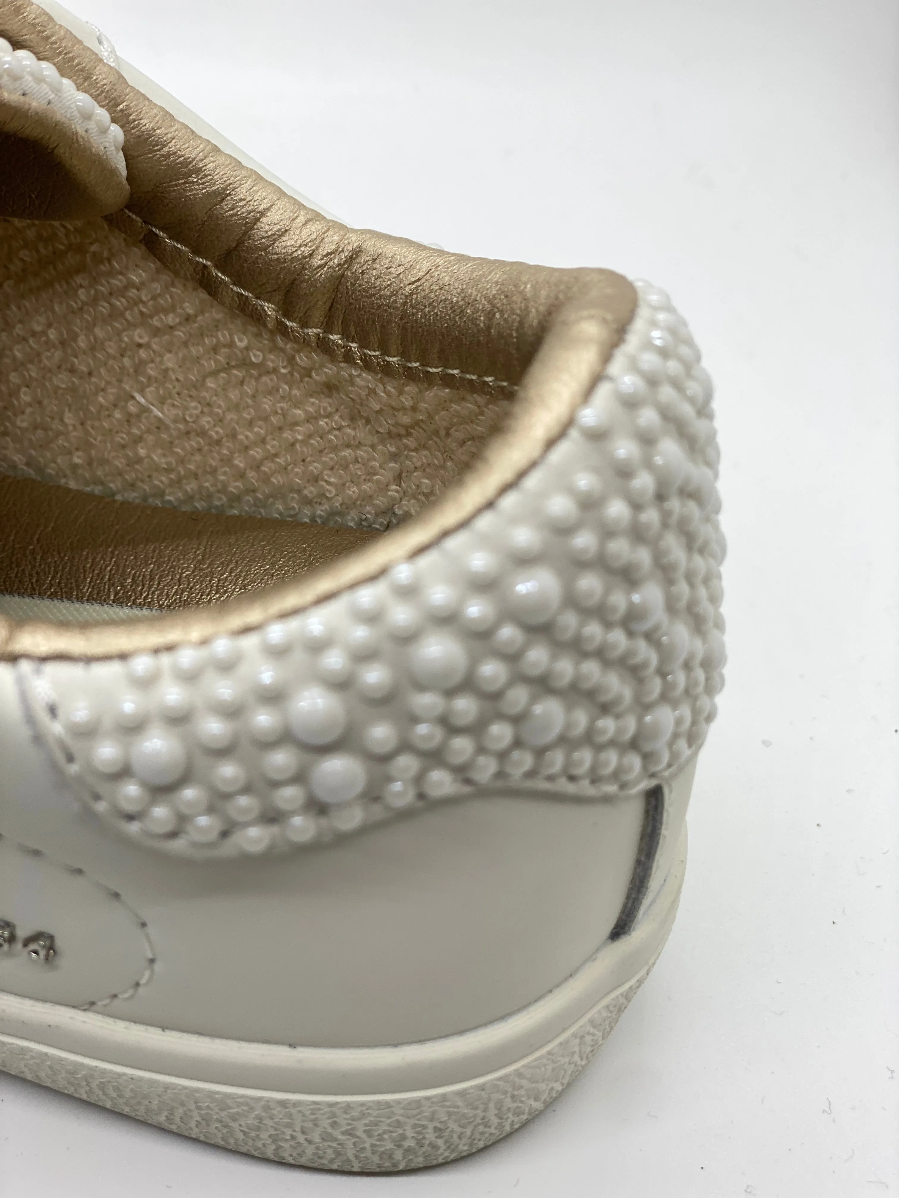 Isa Pearl Sneaker
