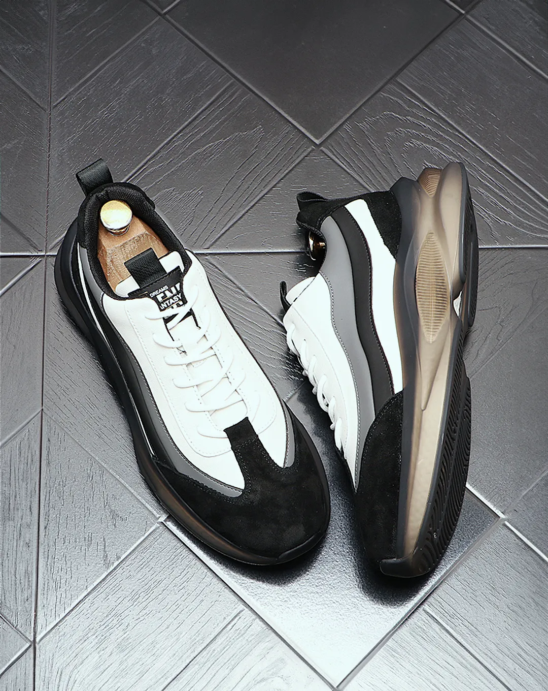 ♂♀Monotone Sporty Sneakers