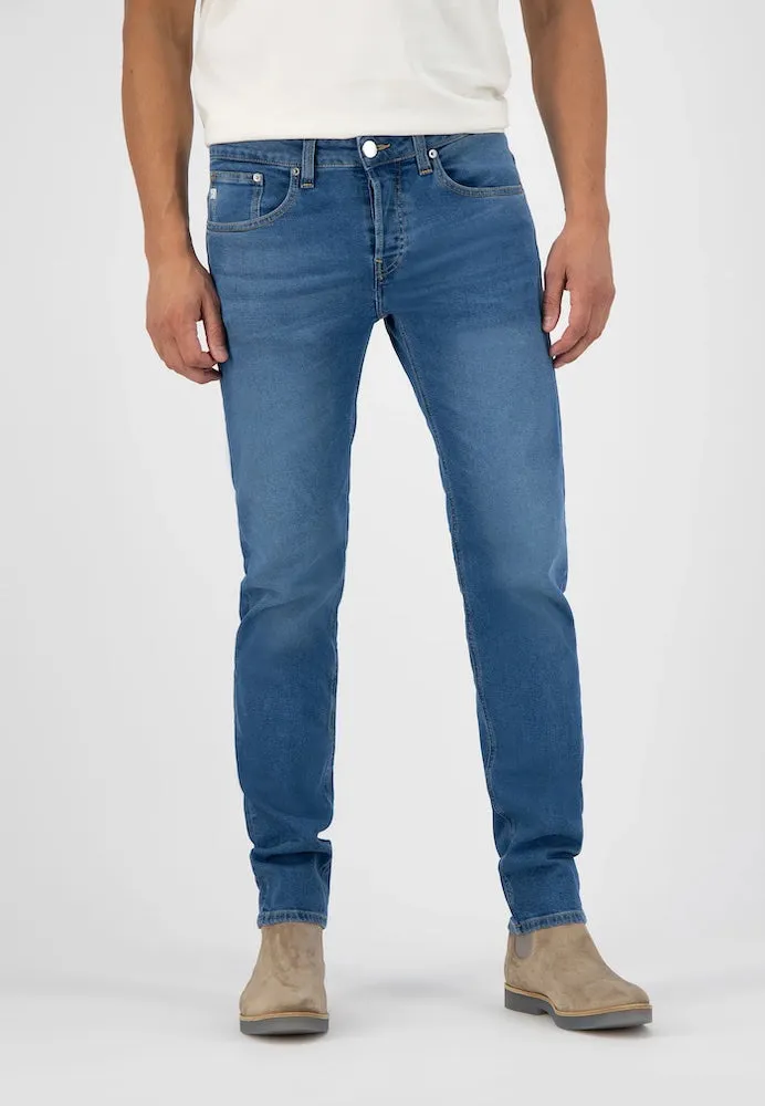 MUD JEANS Dunn low tapered jeans pure blue men version 2