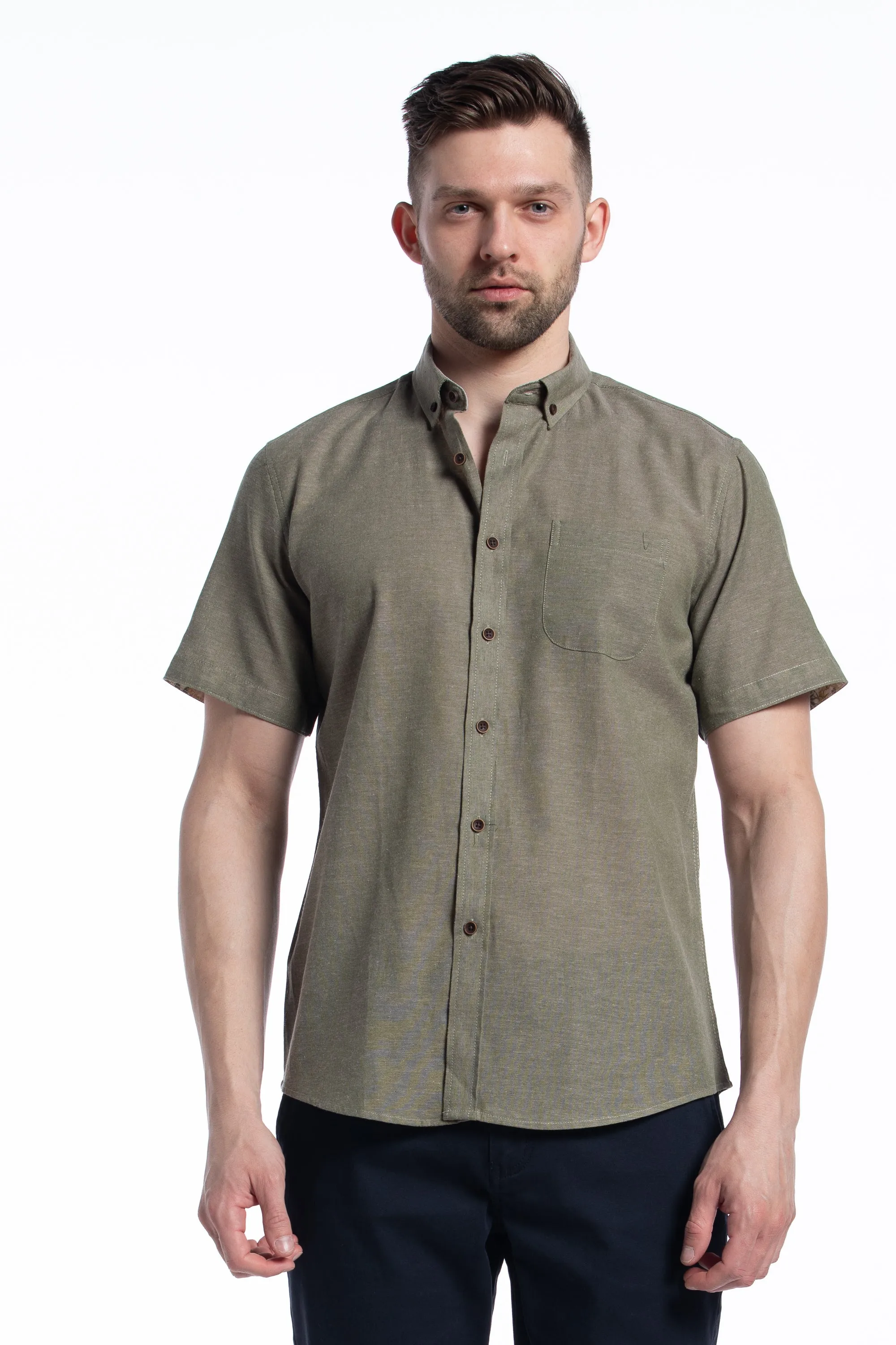 Staffordshire Linen Blend Short Sleeve Shirt in Moss Green
